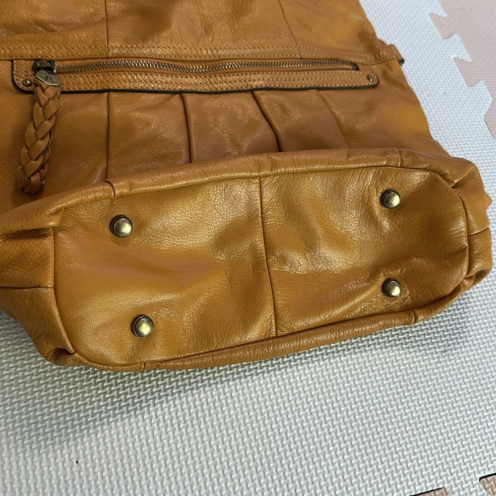 B.MAKOWSKY LEATHER TOTE,RICH BUTTERY CAMEL COLOR - Picture 3 of 11